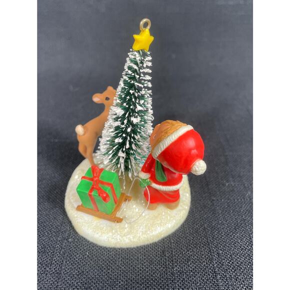 Vintage Hallmark Christmas ornament 1981 with love from Betsey Clark - Picture 4 of 7